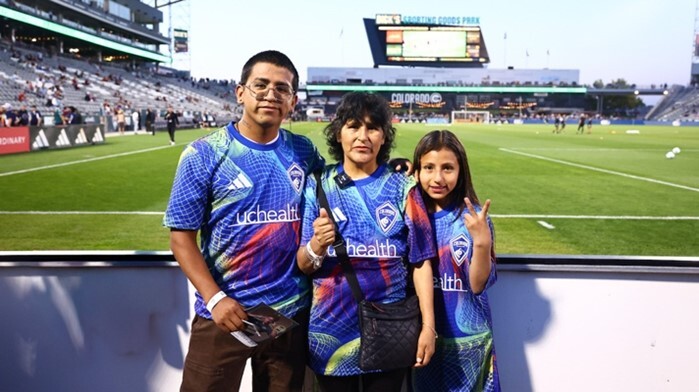 Nadie Lucha Sola = No One Fights Alone❤️